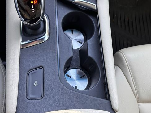 Used 2019 Cadillac XT5 FWD image 35