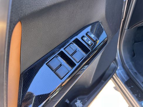 Used 2016 Toyota RAV4 SE w/ Advanced Technology Package image 14