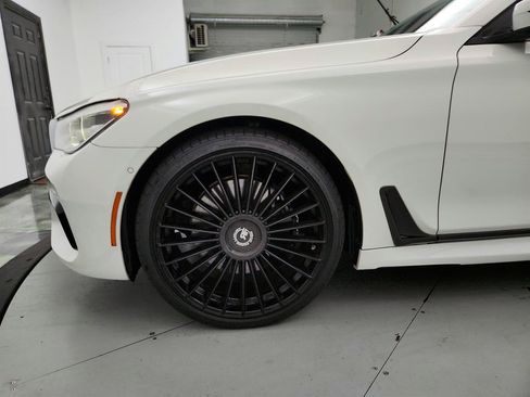 Used 2017 BMW 750i xDrive AWD/4WD image 46