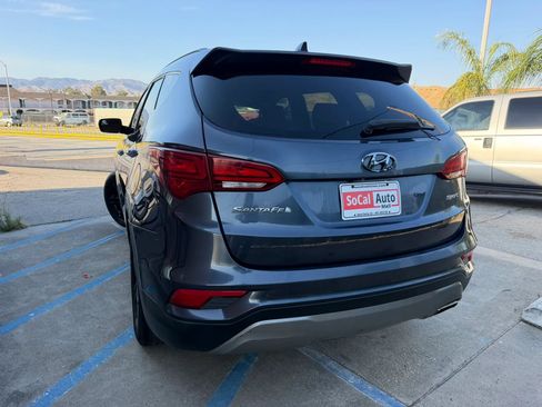 Used 2018 Hyundai Santa Fe Sport w/ 2.4L Value Package 02 FWD image 5