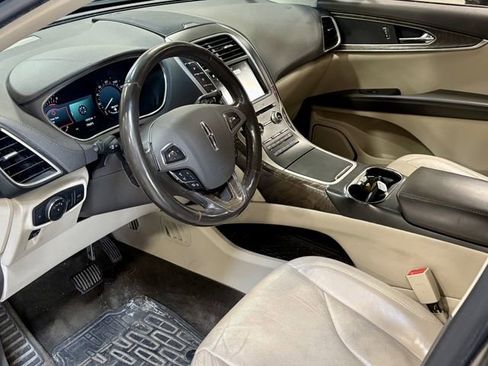 Used 2016 Lincoln MKX Reserve w/ Driver Assistance Package AWD/4WD image 3