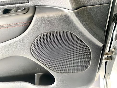 Used 2024 Dodge Durango GT image 13