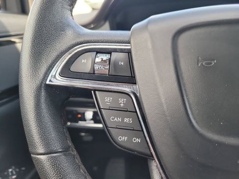 Certified 2023 Lincoln Nautilus AWD image 26