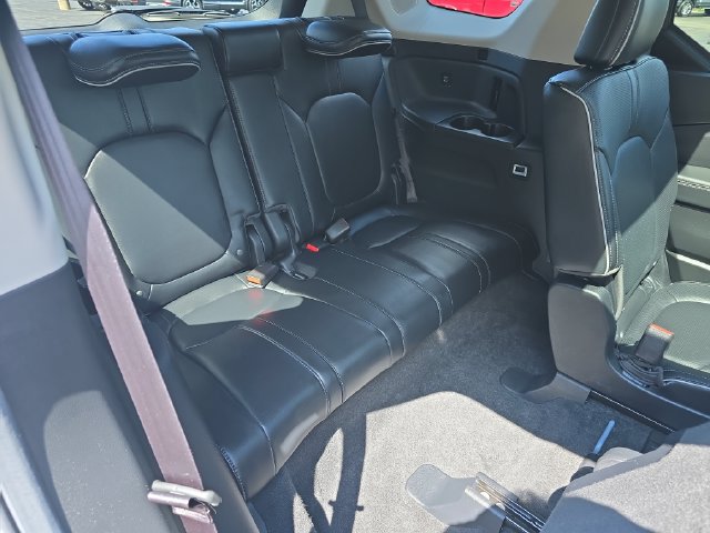 Used 2025 Honda Pilot Elite image 13