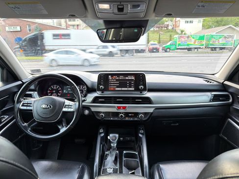 Used 2020 Kia Telluride S w/ S 8 Passenger Seating Package FWD image 19