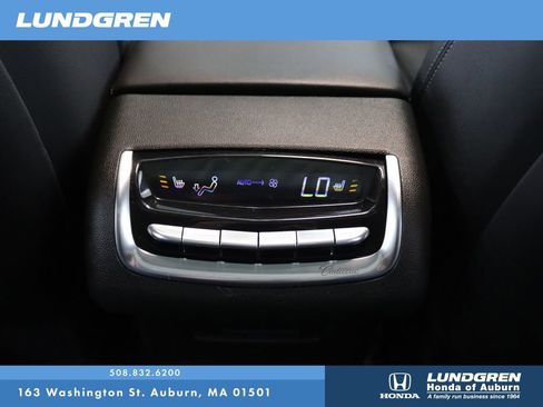 Used 2024 Cadillac XT6 Sport w/ LPO, ONYX Package AWD/4WD image 18