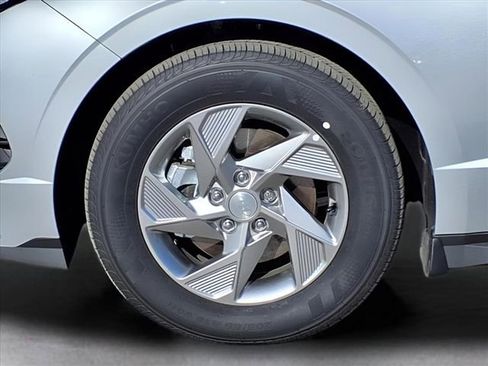 New 2025 Hyundai Sonata SE FWD image 10