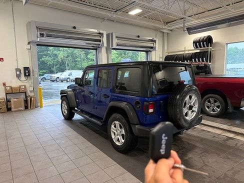 Used 2020 Jeep Wrangler Unlimited Sport S AWD/4WD image 5
