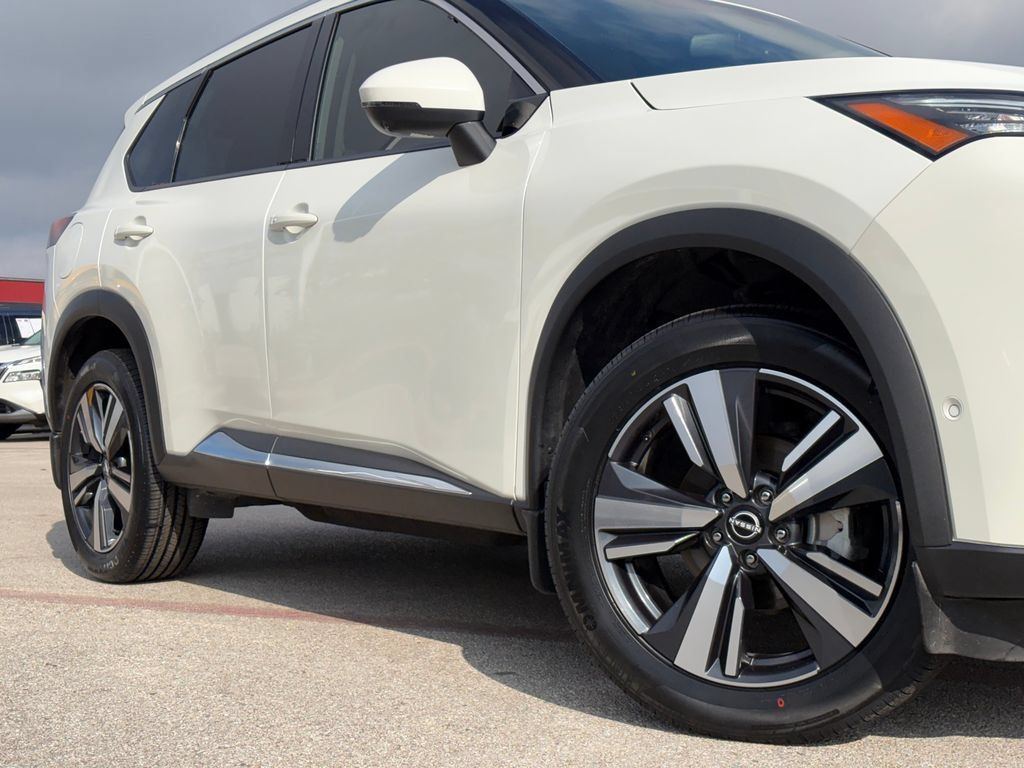 Certified 2023 Nissan Rogue SL w/ SL Premium Package FWD image 2
