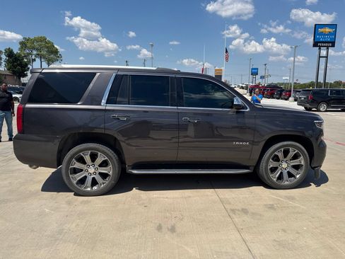 Used 2018 Chevrolet Tahoe Premier RWD image 5