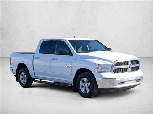 Used 2014 RAM 1500 Classic SLT AWD/4WD image 3