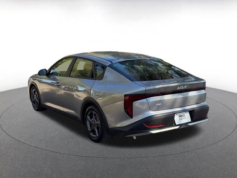 Used 2025 Kia K4 LXS image 11
