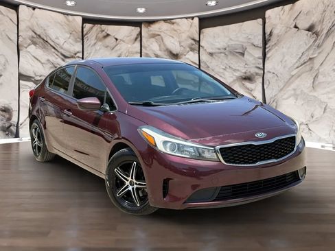 Used 2018 Kia Forte LX w/ LX Popular Package FWD image 9