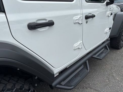 Used 2022 Jeep Wrangler Unlimited Willys image 14