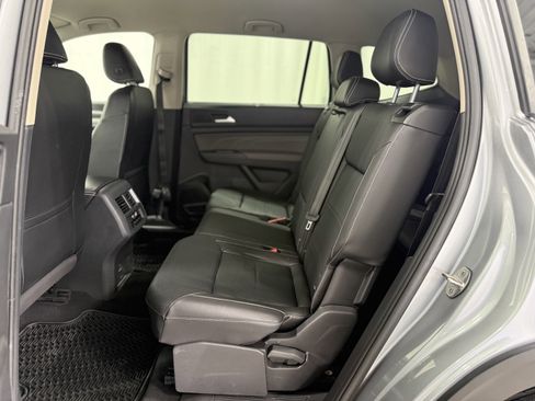 Used 2023 Volkswagen Atlas SE image 27