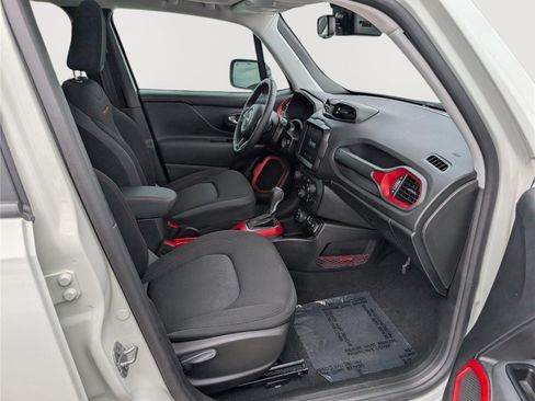 Used 2022 Jeep Renegade Trailhawk w/ Sun/Sound Group AWD/4WD image 11