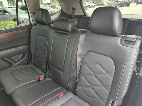 Used 2024 Volkswagen Atlas SE FWD image 30