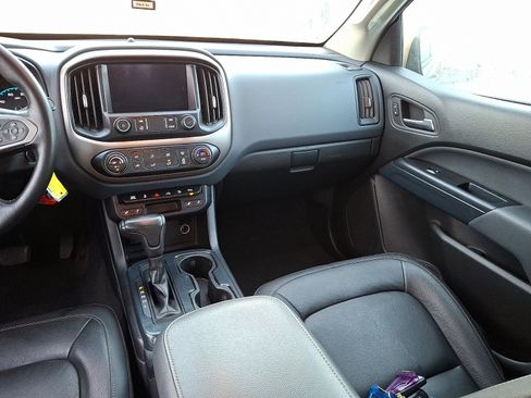 Used 2020 Chevrolet Colorado Z71 image 16