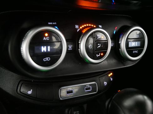 Used 2020 FIAT 500X Sport w/ Premium Group image 23