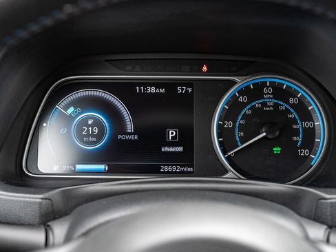 Used 2024 Nissan Leaf SV Plus FWD image 15