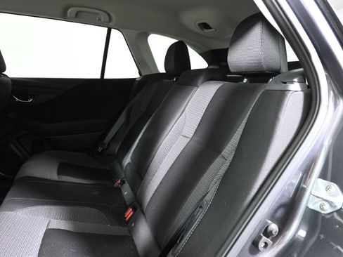 Used 2025 Subaru Outback Premium AWD/4WD image 6