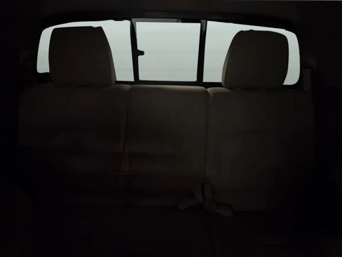 Used 2016 Nissan Frontier SV RWD image 19