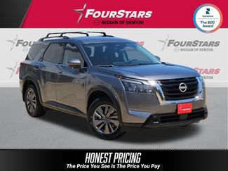 Used 2025 Nissan Pathfinder SV FWD video 1