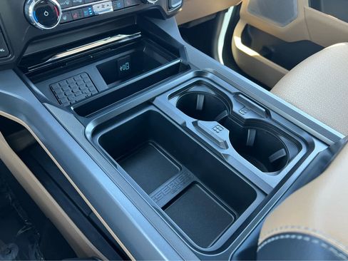 New 2026 Ford F250 Lariat w/ Black Appearance Package image 39