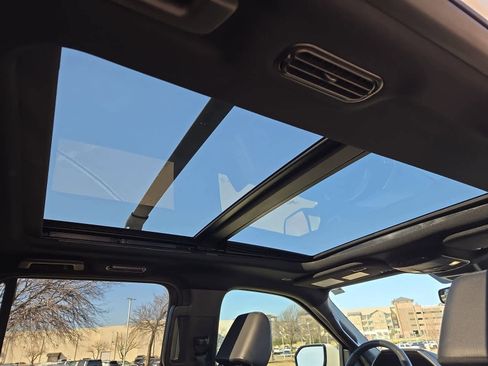 Used 2021 Ford Expedition XLT image 21