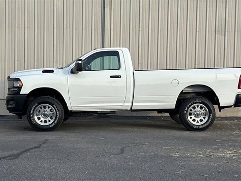 Used 2024 RAM 2500 Tradesman w/ Protection Group image 8