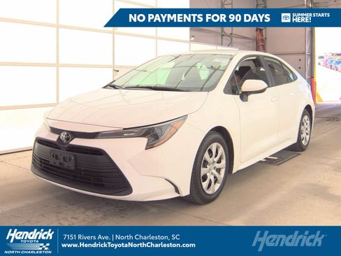Used 2024 Toyota Corolla LE FWD image 1