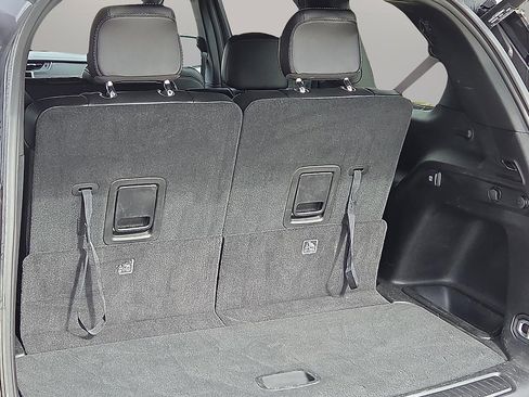 Used 2024 Jeep Grand Cherokee L Laredo image 8