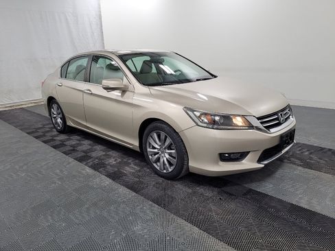 Used 2015 Honda Accord EX image 11