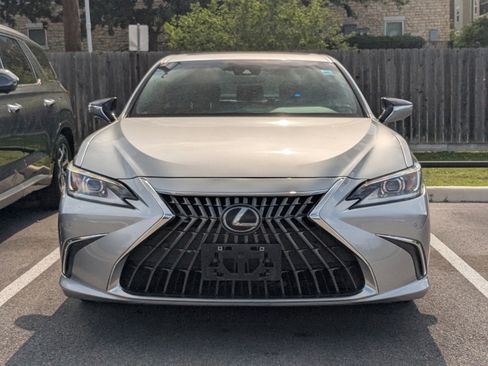 Used 2023 Lexus ES 350 w/ Premium Package FWD image 2