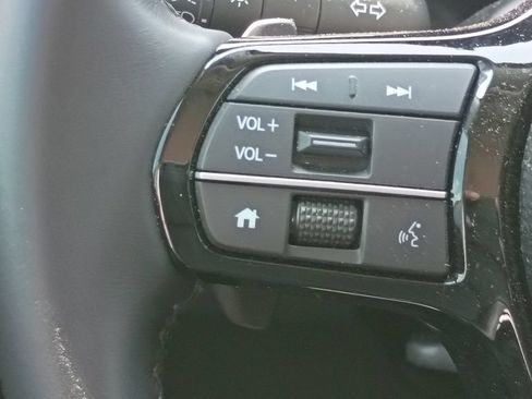 Used 2025 Honda Pilot EX-L image 23