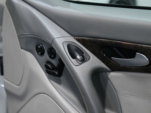 Used 2006 Mercedes-Benz SL 55 AMG SL 55 AMG ROADSTER 2D image 30