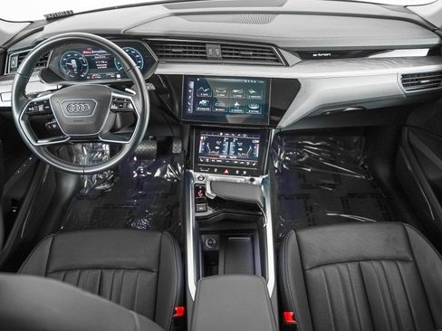 Used 2024 Audi Q8 e-tron Premium Plus AWD/4WD image 12