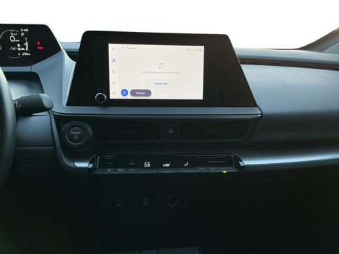 Used 2024 Toyota Prius LE image 11