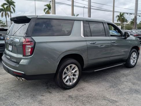 Used 2024 Chevrolet Suburban Premier image 17