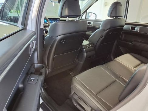 Used 2026 Hyundai Santa Fe SEL AWD/4WD image 17
