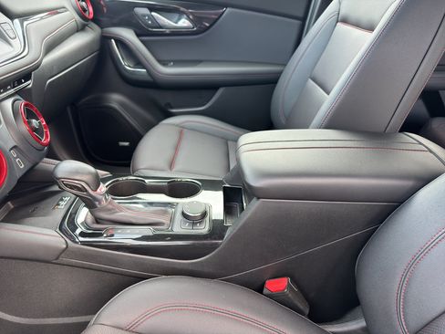 Used 2024 Chevrolet Blazer RS FWD image 13