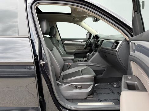Used 2023 Volkswagen Atlas SEL R-Line AWD/4WD image 33