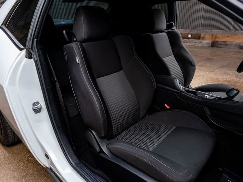 Used 2019 Dodge Challenger R/T w/ Blacktop Package image 26