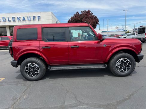 New 2026 Ford Bronco Outer Banks AWD/4WD image 2