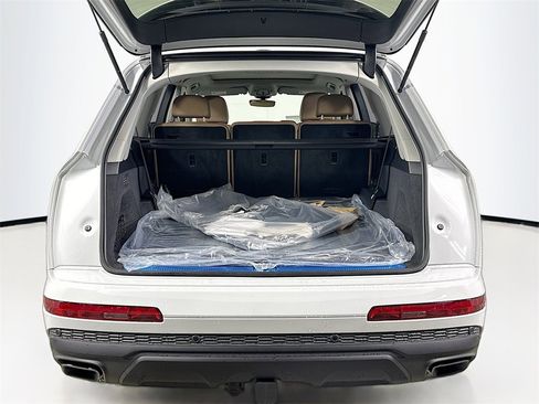 Used 2025 Audi Q7 3.0T Premium Plus image 16