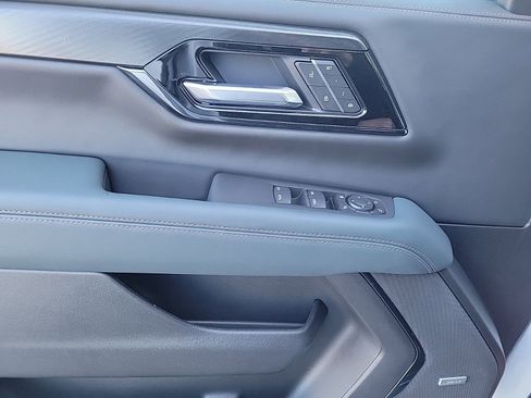 New 2026 GMC Yukon XL AT4 w/ AT4 Premium Plus Package image 18