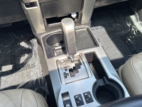 Used 2010 Toyota 4Runner Limited w/ Convenience Pkg RWD image 22
