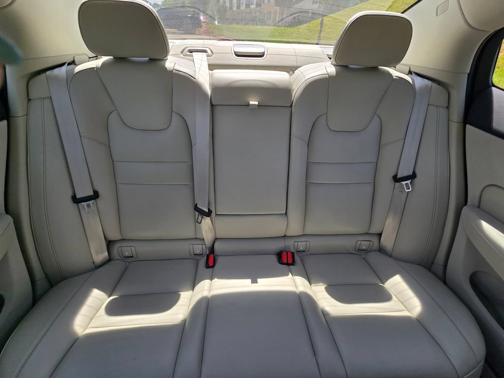 Used 2023 Volvo S60 B5 Plus w/ Climate Package AWD/4WD image 12