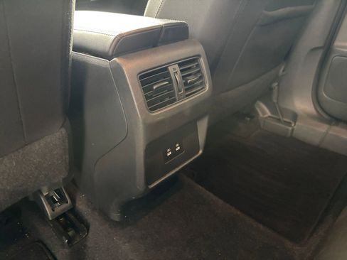 Used 2025 Nissan Rogue SV image 24