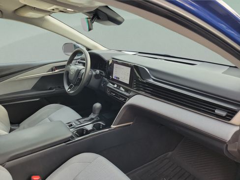 Used 2025 Toyota Camry LE FWD image 30